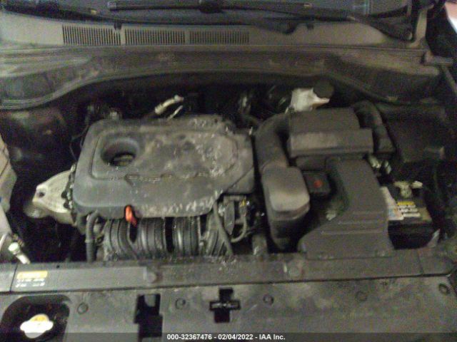 Photo 9 VIN: 5NMZUDLB4HH037984 - HYUNDAI SANTA FE SPORT 