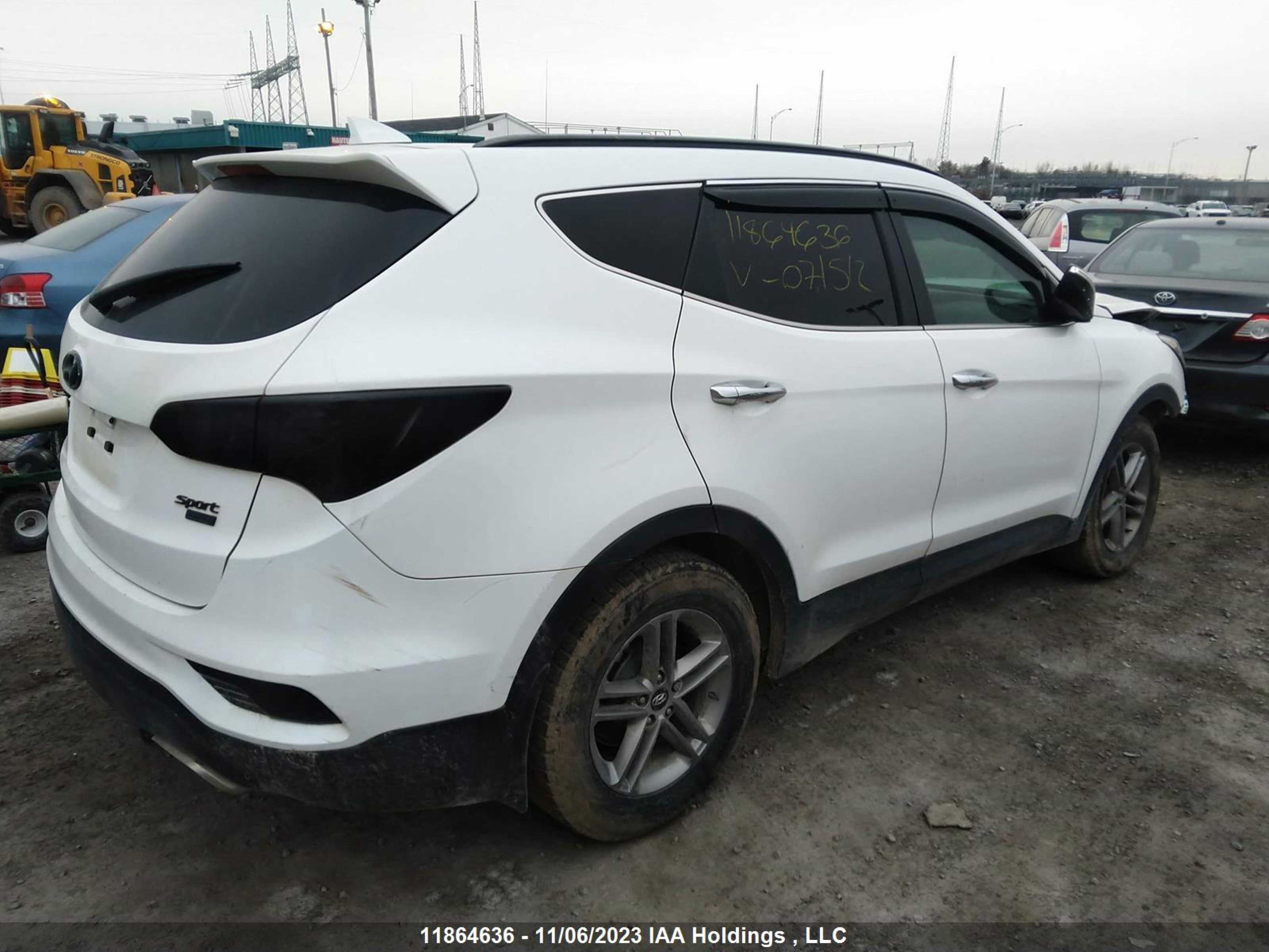 Photo 3 VIN: 5NMZUDLB4JH071512 - HYUNDAI SANTA FE 