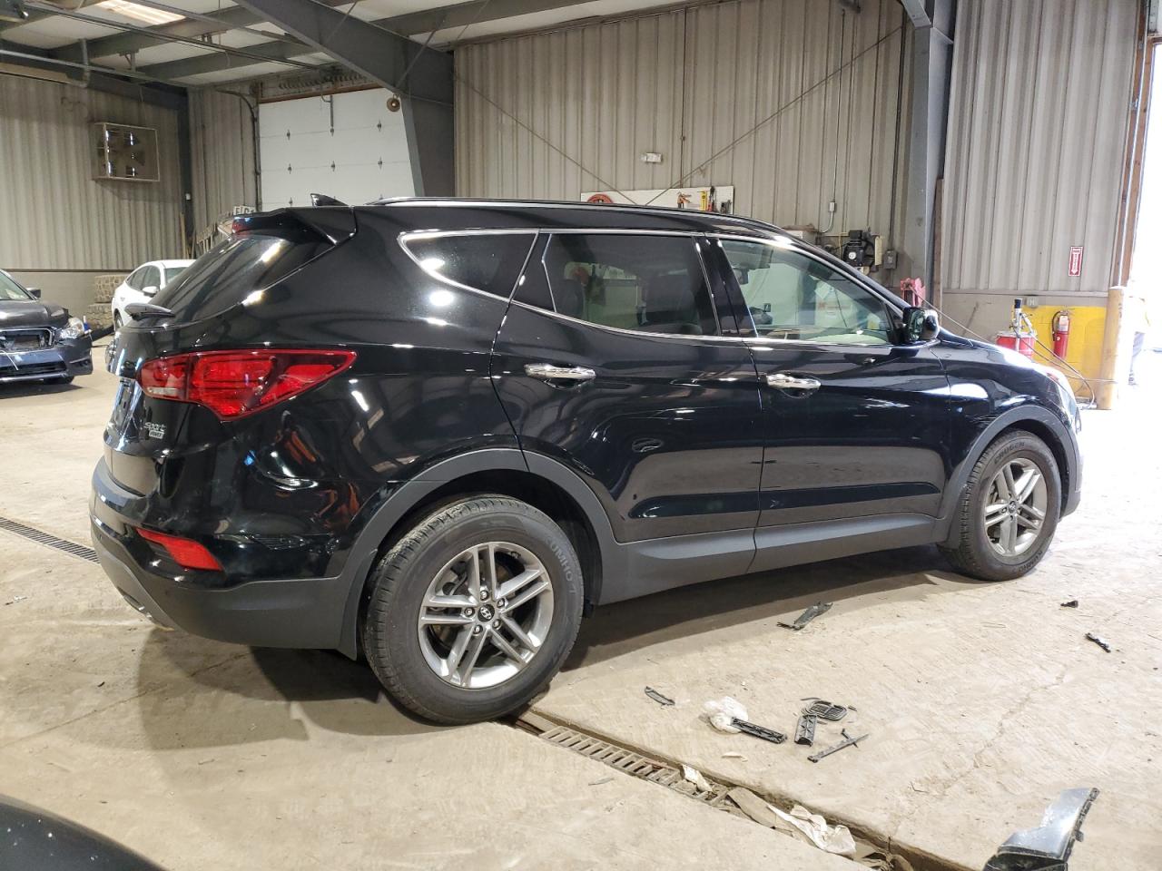 Photo 2 VIN: 5NMZUDLB5JH103173 - HYUNDAI SANTA FE 