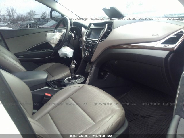 Photo 4 VIN: 5NMZUDLB7HH014263 - HYUNDAI SANTA FE SPORT 