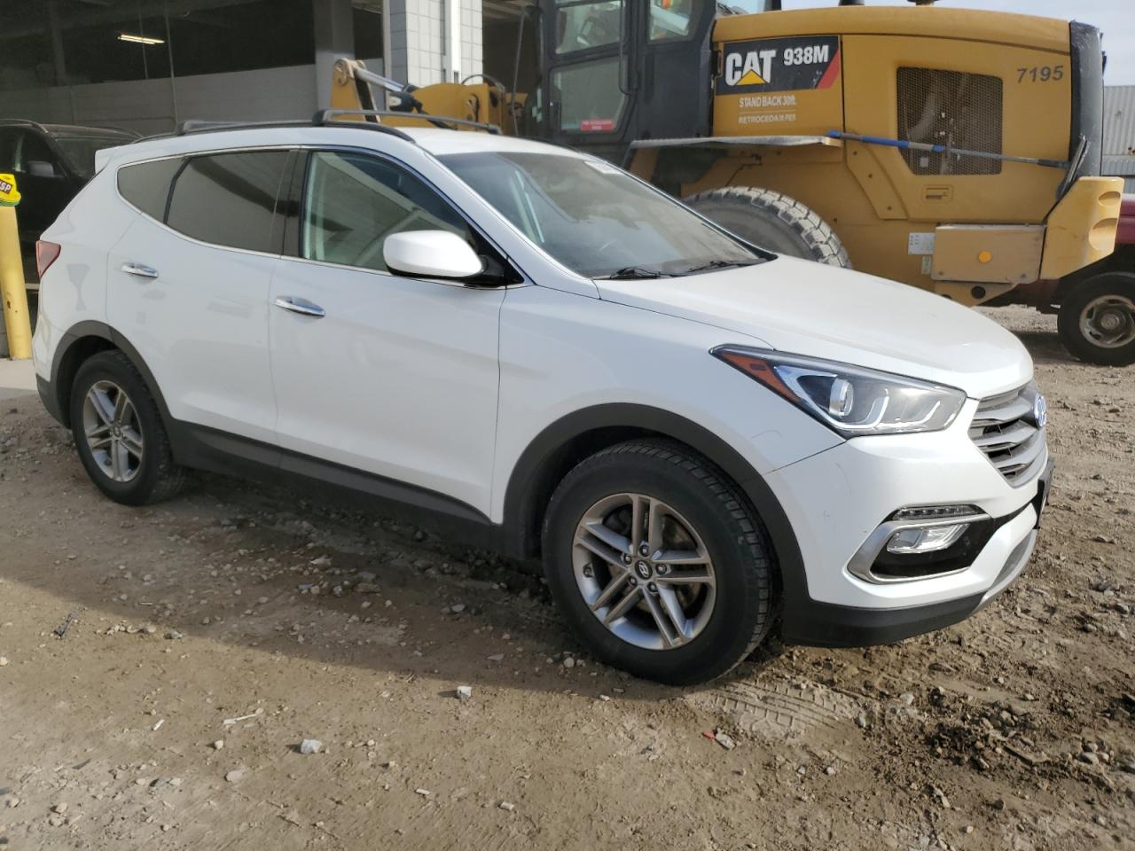 Photo 3 VIN: 5NMZUDLB8HH040127 - HYUNDAI SANTA FE 