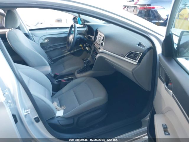 Photo 4 VIN: 5NPD74LF0HH087188 - HYUNDAI ELANTRA 