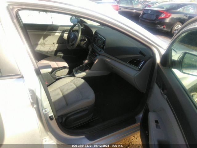 Photo 4 VIN: 5NPD74LF0HH102269 - HYUNDAI ELANTRA 