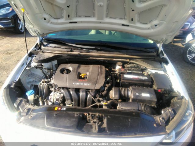 Photo 9 VIN: 5NPD74LF0HH102269 - HYUNDAI ELANTRA 