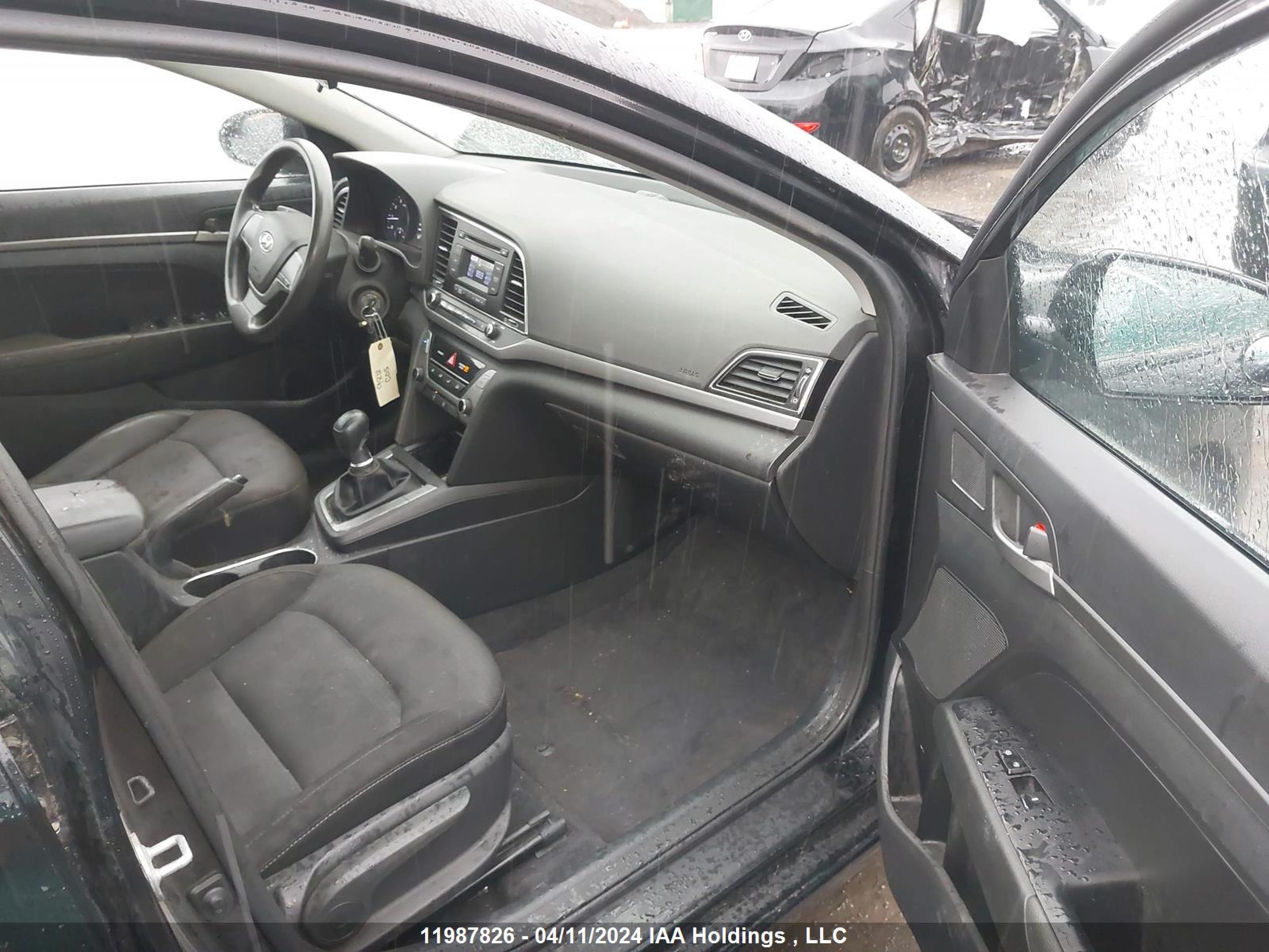 Photo 4 VIN: 5NPD74LF0HH111182 - HYUNDAI ELANTRA 