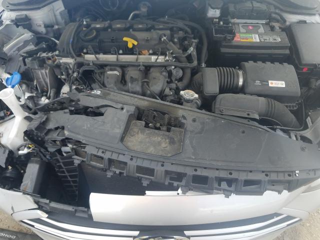 Photo 6 VIN: 5NPD74LF0HH135627 - HYUNDAI ELANTRA SE 