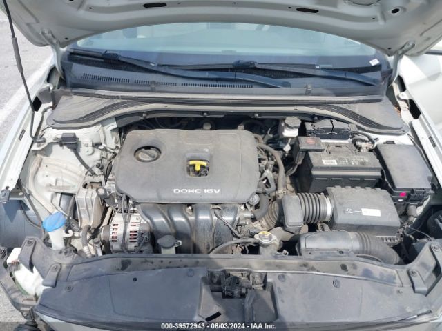 Photo 9 VIN: 5NPD74LF0HH152766 - HYUNDAI ELANTRA 