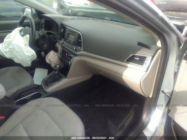 Photo 4 VIN: 5NPD74LF0HH153643 - HYUNDAI ELANTRA 