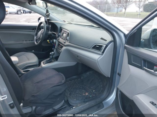 Photo 4 VIN: 5NPD74LF0HH163315 - HYUNDAI ELANTRA 