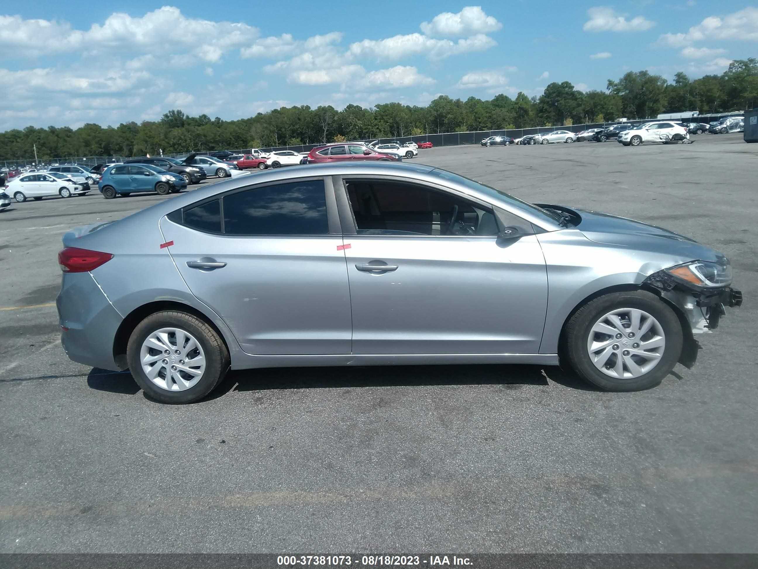 Photo 12 VIN: 5NPD74LF0HH170247 - HYUNDAI ELANTRA 