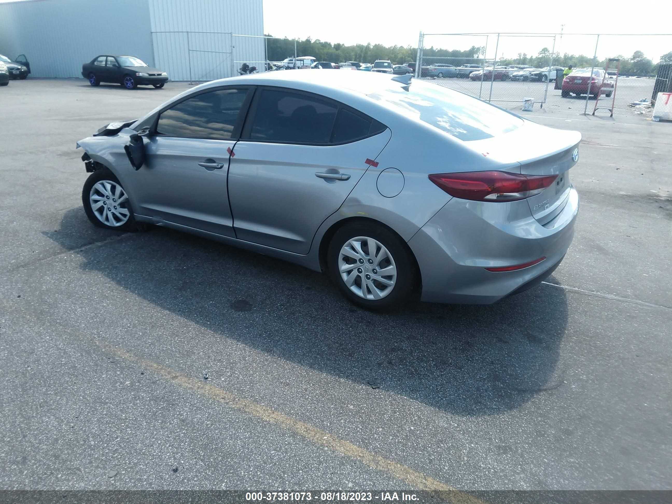 Photo 2 VIN: 5NPD74LF0HH170247 - HYUNDAI ELANTRA 