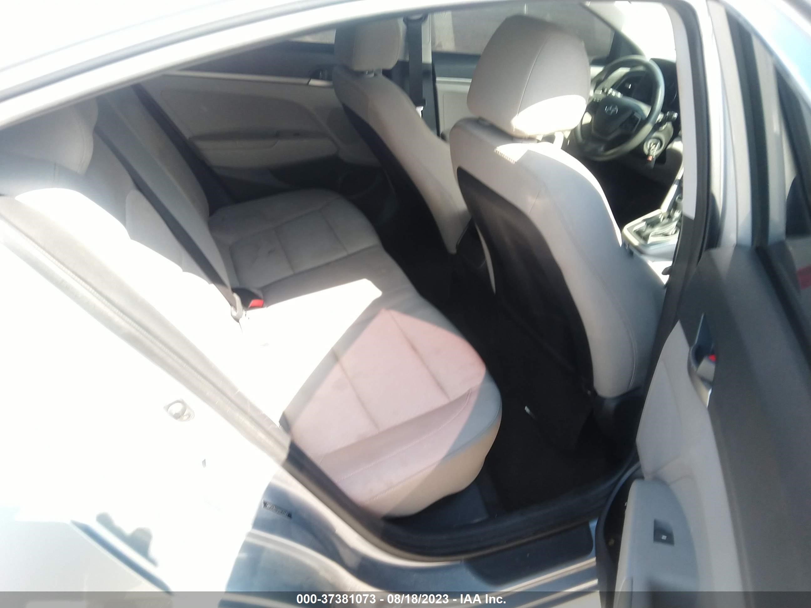 Photo 7 VIN: 5NPD74LF0HH170247 - HYUNDAI ELANTRA 