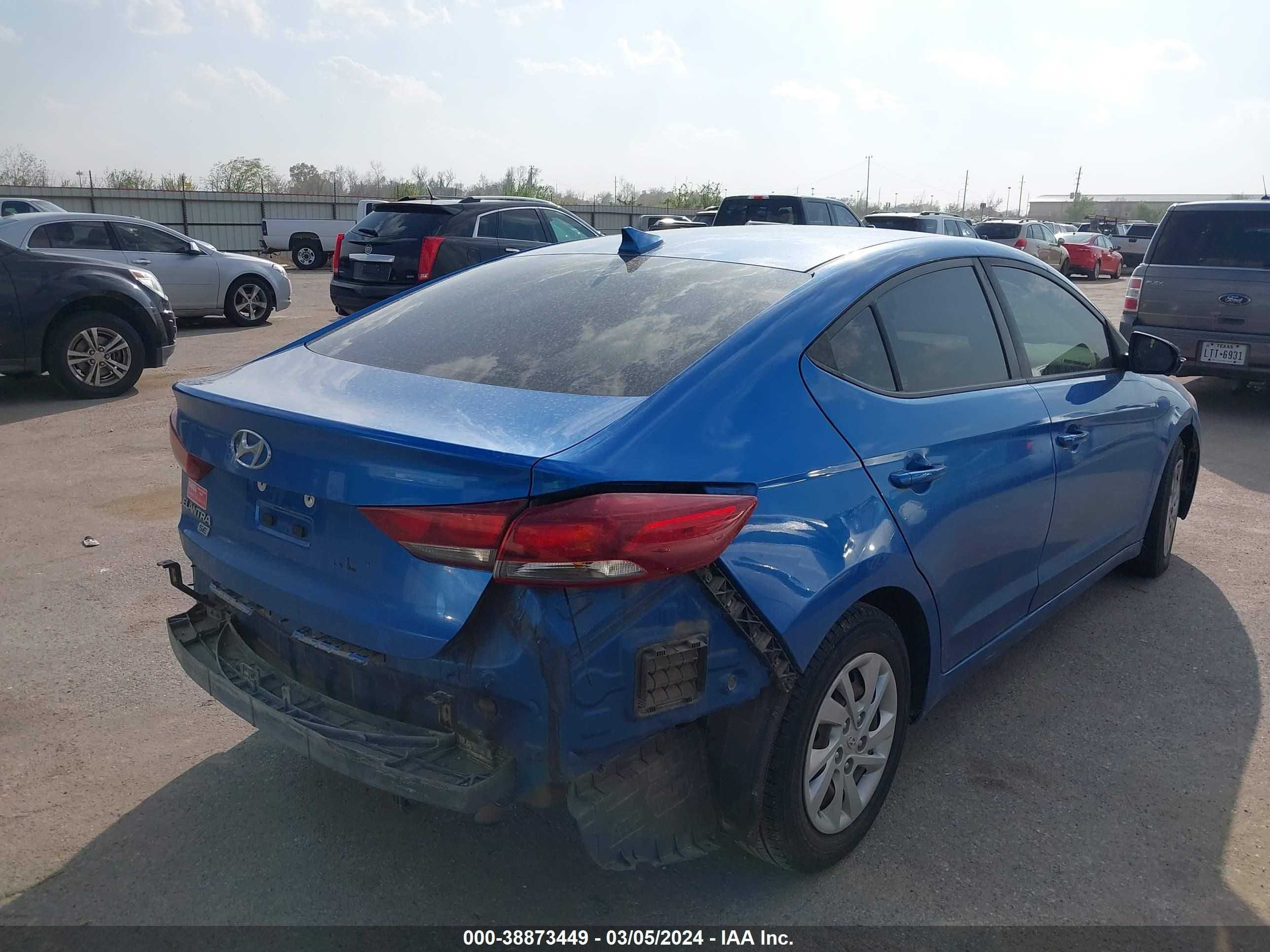 Photo 3 VIN: 5NPD74LF0HH182673 - HYUNDAI ELANTRA 