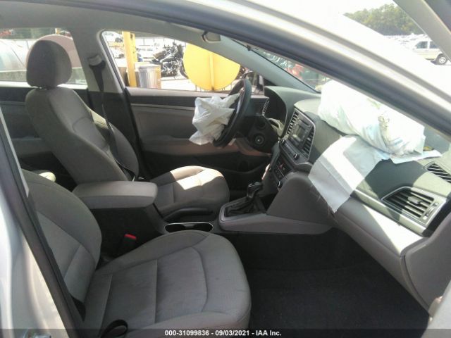 Photo 4 VIN: 5NPD74LF0HH188991 - HYUNDAI ELANTRA 