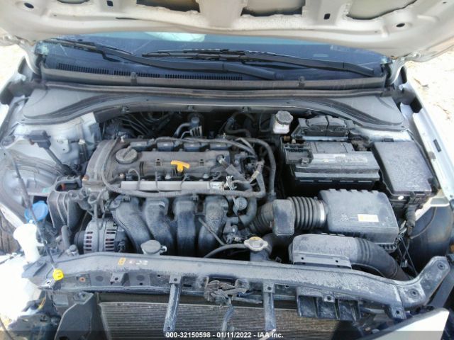 Photo 9 VIN: 5NPD74LF0HH188991 - HYUNDAI ELANTRA 