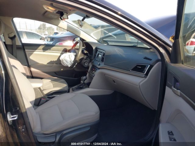 Photo 4 VIN: 5NPD74LF0HH191373 - HYUNDAI ELANTRA 