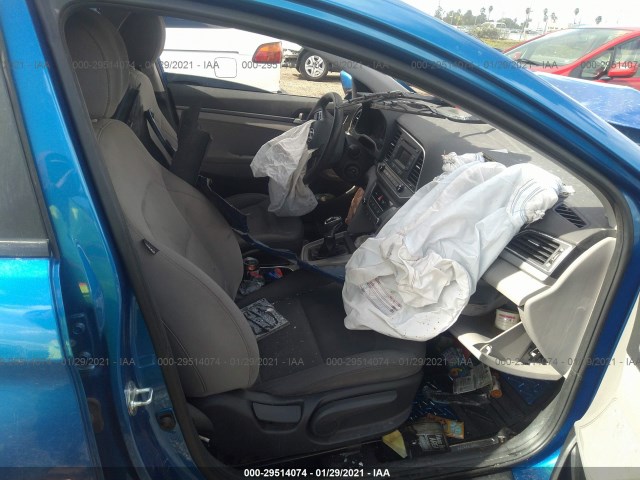 Photo 4 VIN: 5NPD74LF0HH211752 - HYUNDAI ELANTRA 