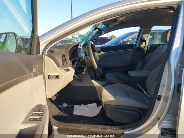 Photo 4 VIN: 5NPD74LF0JH225561 - HYUNDAI ELANTRA 