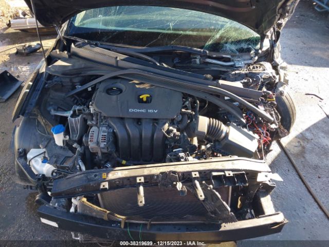 Photo 9 VIN: 5NPD74LF0JH237242 - HYUNDAI ELANTRA 