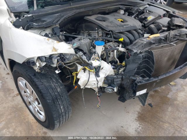 Photo 5 VIN: 5NPD74LF0JH260701 - HYUNDAI ELANTRA 