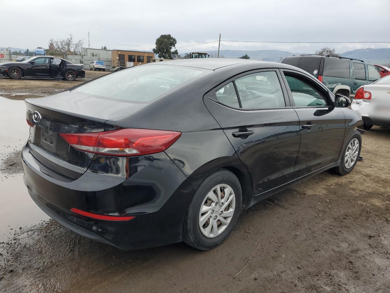 Photo 2 VIN: 5NPD74LF0JH291348 - HYUNDAI ELANTRA 