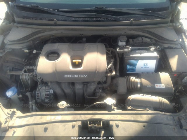 Photo 9 VIN: 5NPD74LF0JH355047 - HYUNDAI ELANTRA 