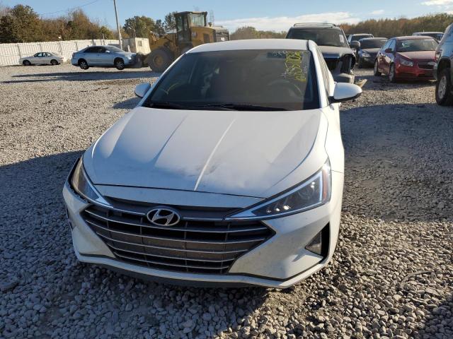 Photo 4 VIN: 5NPD74LF0KH424112 - HYUNDAI ELANTRA SE 