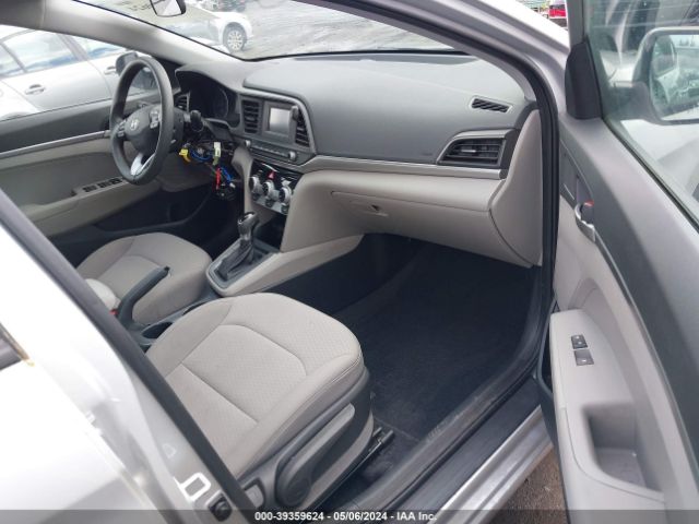 Photo 4 VIN: 5NPD74LF0KH440469 - HYUNDAI ELANTRA 