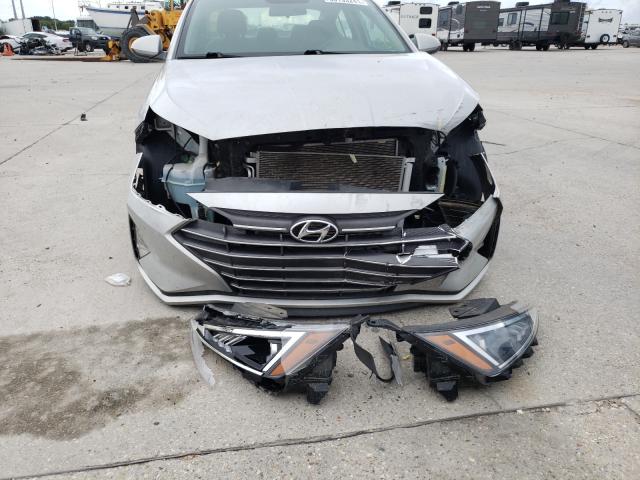 Photo 8 VIN: 5NPD74LF0KH471124 - HYUNDAI ELANTRA SE 