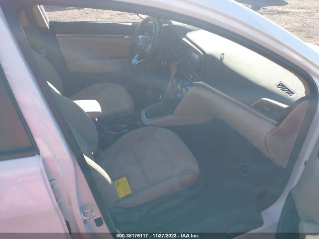 Photo 4 VIN: 5NPD74LF0KH489574 - HYUNDAI ELANTRA 