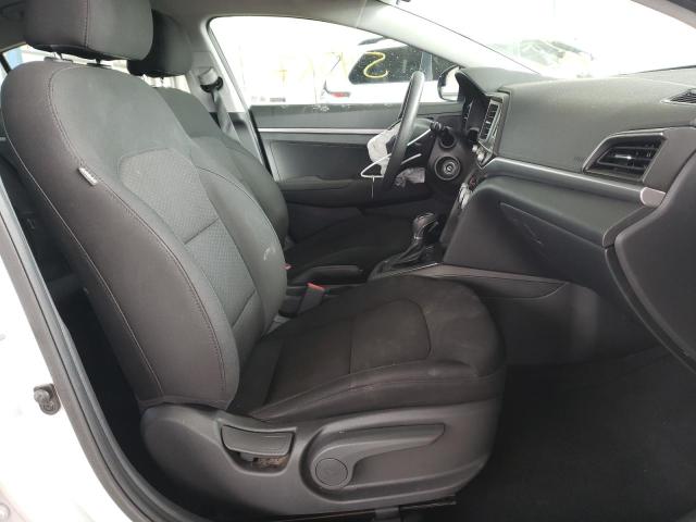 Photo 4 VIN: 5NPD74LF0KH489901 - HYUNDAI ELANTRA SE 