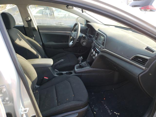 Photo 4 VIN: 5NPD74LF0KH493379 - HYUNDAI ELANTRA SE 