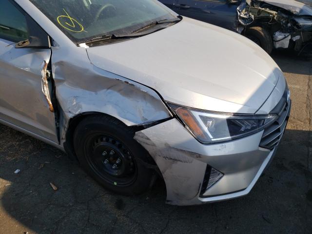 Photo 8 VIN: 5NPD74LF0KH493379 - HYUNDAI ELANTRA SE 