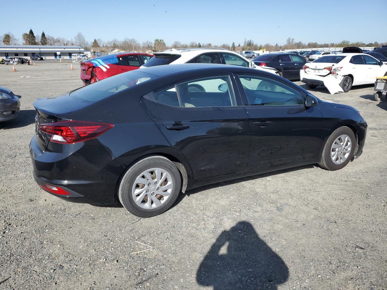 Photo 2 VIN: 5NPD74LF0KH495567 - HYUNDAI ELANTRA 