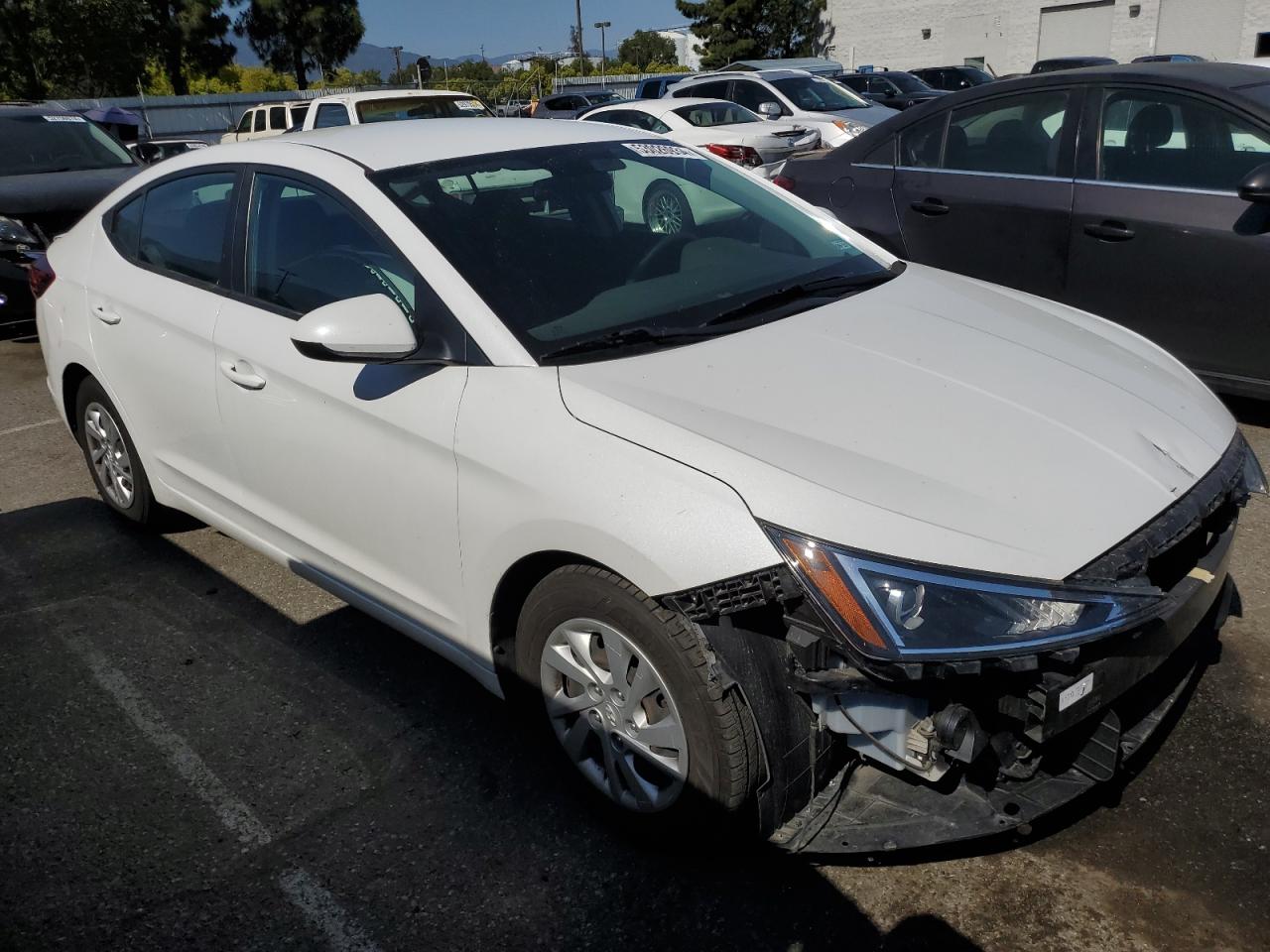 Photo 3 VIN: 5NPD74LF0KH495715 - HYUNDAI ELANTRA 