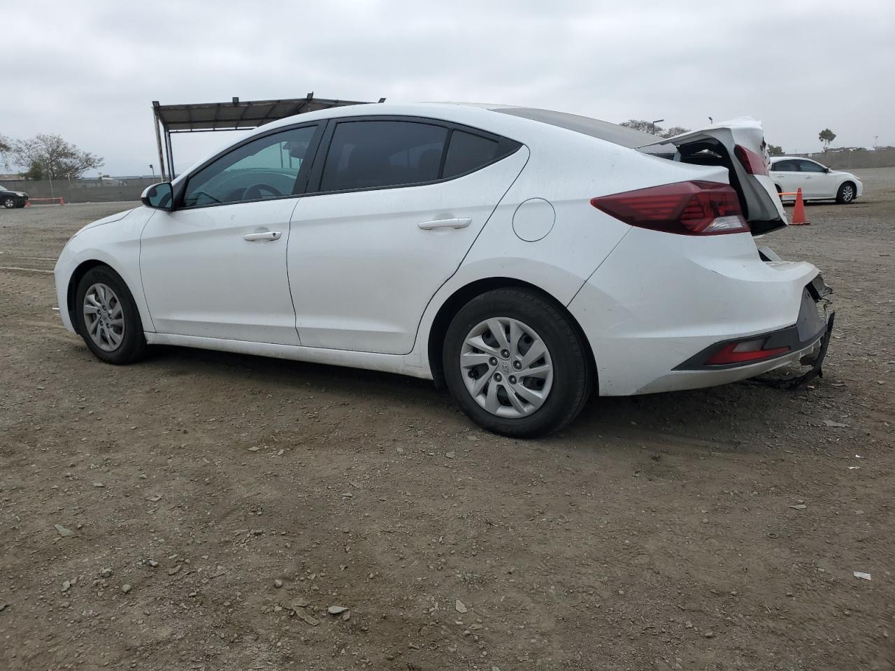 Photo 1 VIN: 5NPD74LF0KH496847 - HYUNDAI ELANTRA 