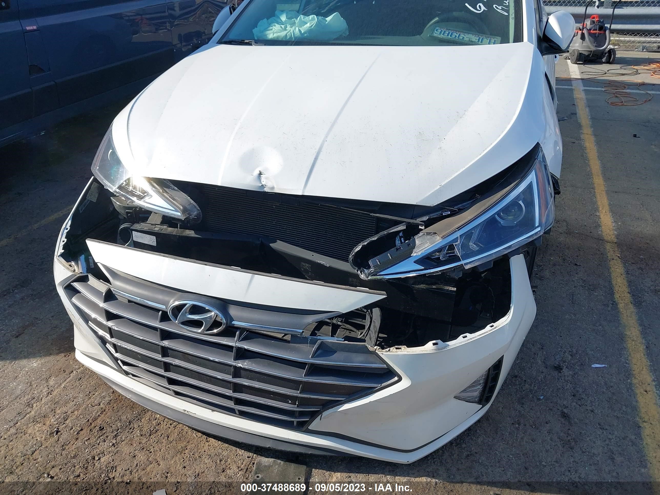 Photo 5 VIN: 5NPD74LF0LH610752 - HYUNDAI ELANTRA 