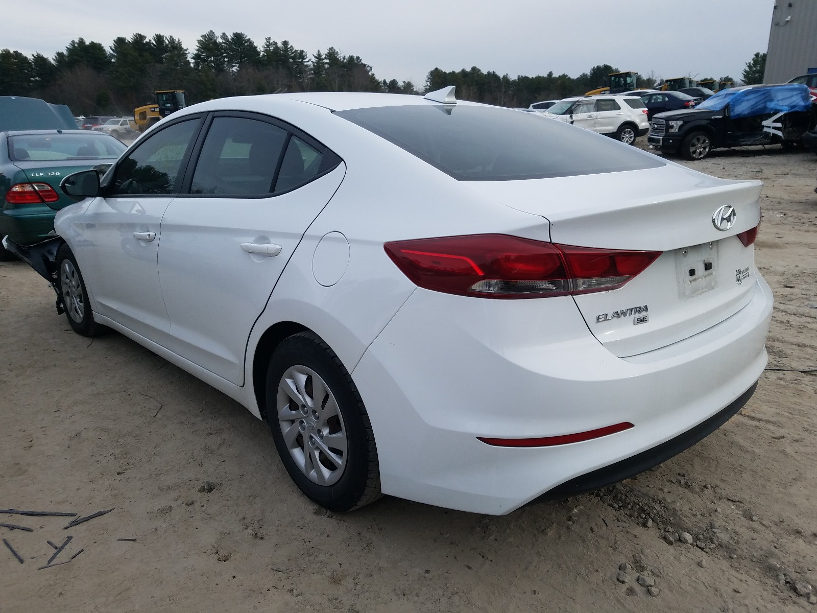 Photo 2 VIN: 5NPD74LF1HH062784 - HYUNDAI ELANTRA SE 