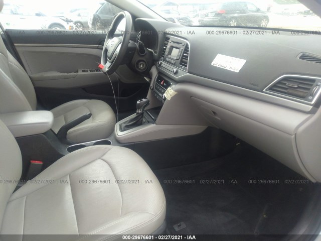 Photo 4 VIN: 5NPD74LF1HH073686 - HYUNDAI ELANTRA 