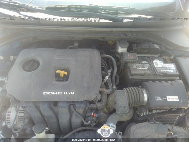 Photo 9 VIN: 5NPD74LF1HH104290 - HYUNDAI ELANTRA 