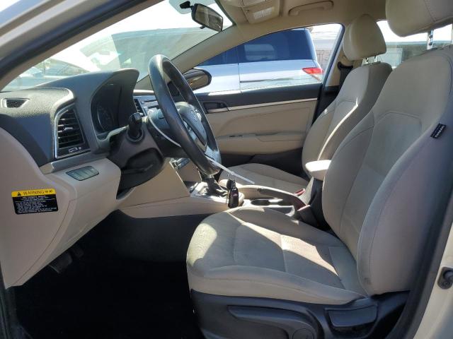 Photo 6 VIN: 5NPD74LF1HH104743 - HYUNDAI ELANTRA 