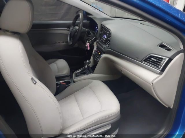 Photo 4 VIN: 5NPD74LF1HH113622 - HYUNDAI ELANTRA 