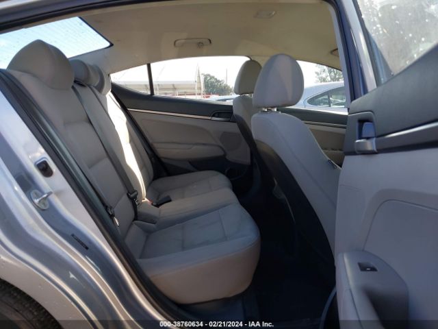 Photo 7 VIN: 5NPD74LF1HH137970 - HYUNDAI ELANTRA 