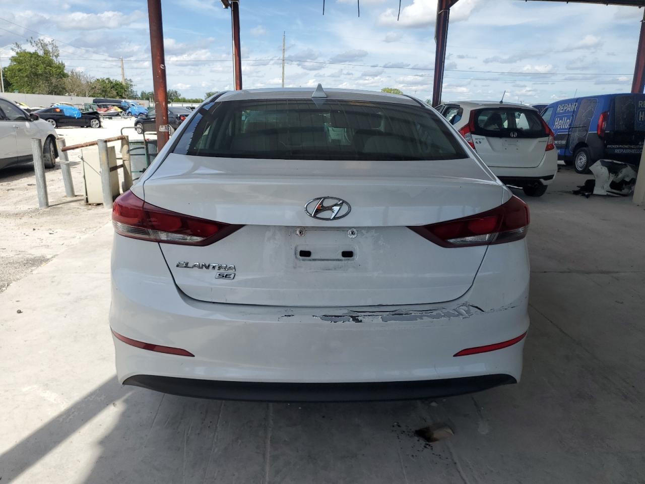 Photo 5 VIN: 5NPD74LF1HH139184 - HYUNDAI ELANTRA 