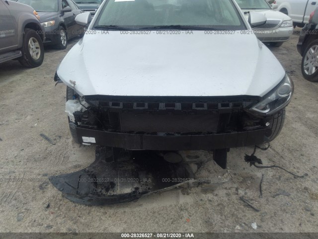 Photo 5 VIN: 5NPD74LF1HH143137 - HYUNDAI ELANTRA 