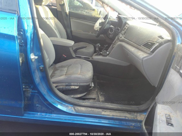 Photo 4 VIN: 5NPD74LF1HH146197 - HYUNDAI ELANTRA 