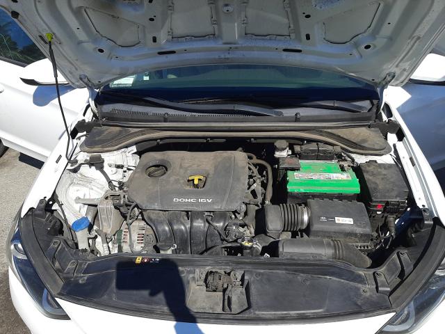 Photo 6 VIN: 5NPD74LF1HH151786 - HYUNDAI ELANTRA SE 