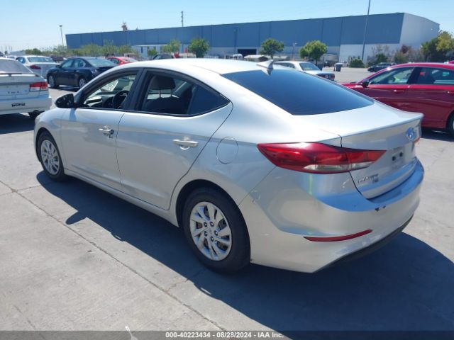 Photo 2 VIN: 5NPD74LF1HH153098 - HYUNDAI ELANTRA 