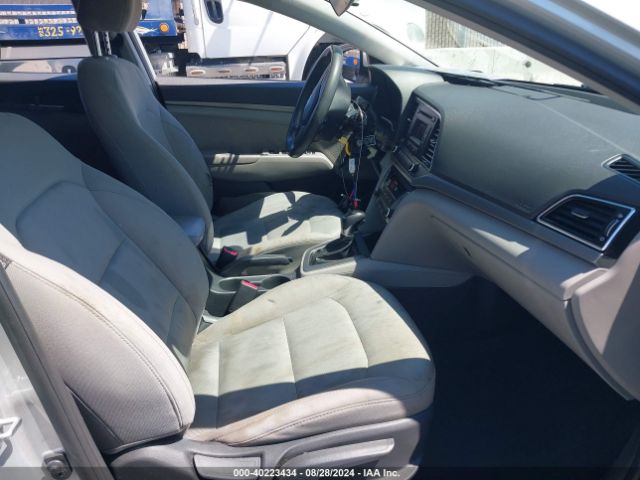 Photo 4 VIN: 5NPD74LF1HH153098 - HYUNDAI ELANTRA 