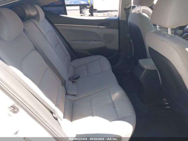 Photo 7 VIN: 5NPD74LF1HH153098 - HYUNDAI ELANTRA 